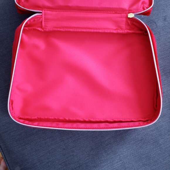 'Estee Lauder' Large Red Velvet Cosmetic Case NWOT - Picture 6 of 9